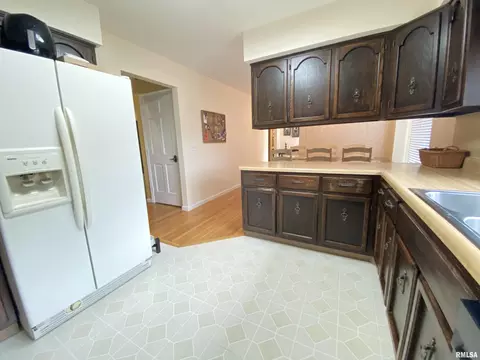 Kitchen - 106 White Pine Dr, Springfield, IL 62707 photo 2 of 2