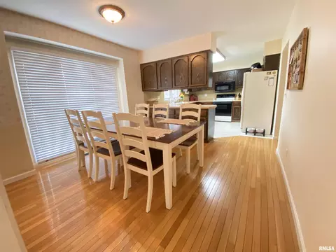 Dining - 106 White Pine Dr, Springfield, IL 62707 photo 1 of 2