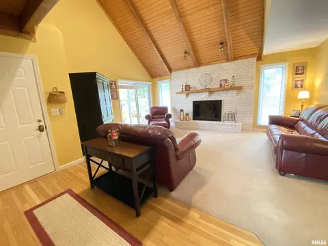 Entry Way - 106 White Pine Dr, Springfield, IL 62707 photo 2 of 3