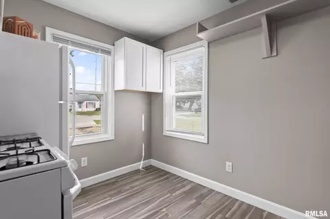 Kitchen - 1709 N 20th St, Springfield, IL 62702 photo 1 of 1
