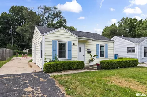 Exterior - 1709 N 20th St, Springfield, IL 62702 photo 3 of 7