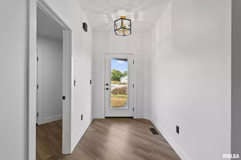 Entry Way - 1704 Ambleside Dr, Springfield, IL 62711 photo 1 of 2