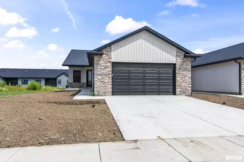 1704 Ambleside Dr, Springfield, IL 62711