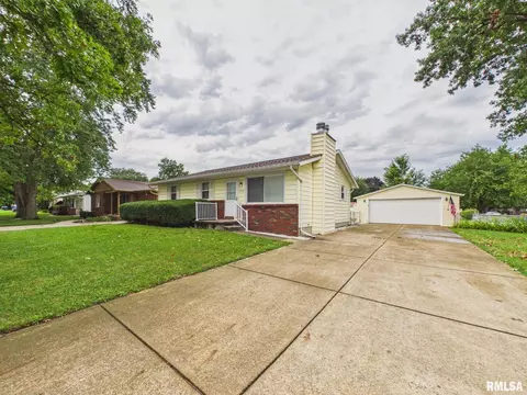 3029 Selkirk Rd, Springfield, IL 62702