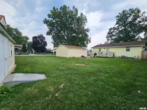 3029 Selkirk Rd, Springfield, IL 62702 photo 3