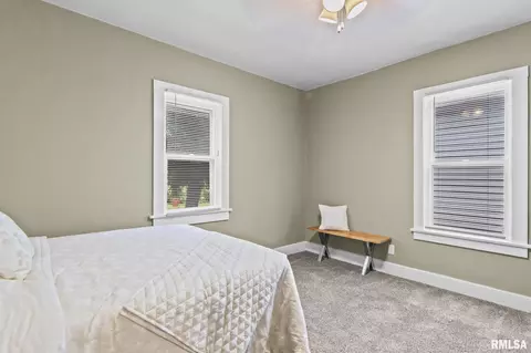 Bedroom - 2065 N 8th St, Springfield, IL 62702 photo 5 of 6