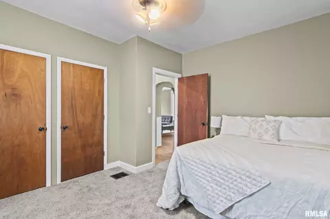 Bedroom - 2065 N 8th St, Springfield, IL 62702 photo 6 of 6