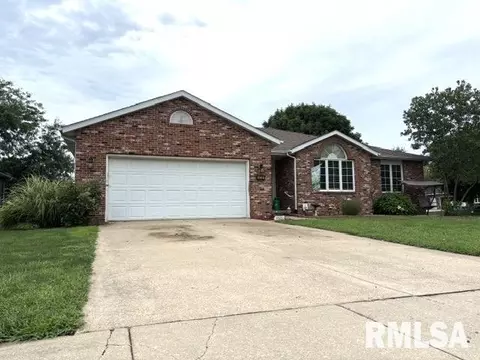 Exterior - 4528 Barrington Dr, Springfield, IL 62711 photo 3 of 11
