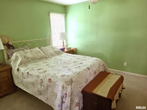 Bedroom - 4528 Barrington Dr, Springfield, IL 62711 photo 2 of 5