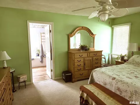 Bedroom - 4528 Barrington Dr, Springfield, IL 62711 photo 1 of 5