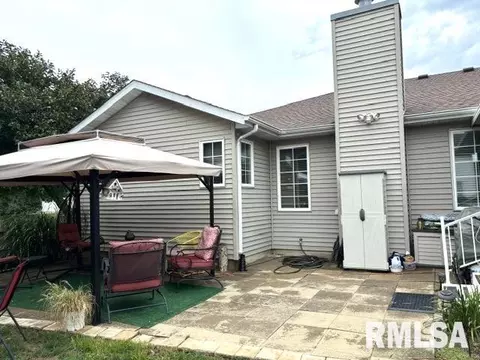 Exterior - 4528 Barrington Dr, Springfield, IL 62711 photo 4 of 11