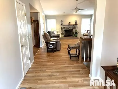 Entry Way - 4528 Barrington Dr, Springfield, IL 62711 photo 2 of 3
