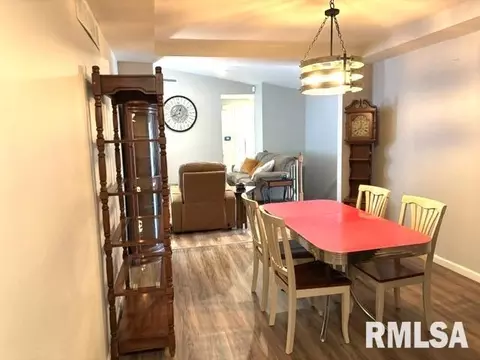 Dining - 4528 Barrington Dr, Springfield, IL 62711 photo 2 of 2