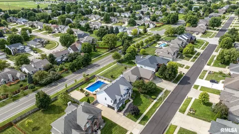 View/Area - 2721 Dickens Dr, Springfield, IL 62711 photo 9 of 11