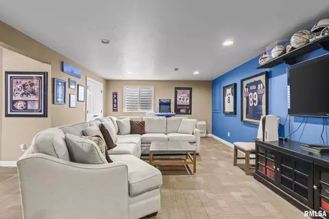 Other - 2721 Dickens Dr, Springfield, IL 62711 photo 12 of 17