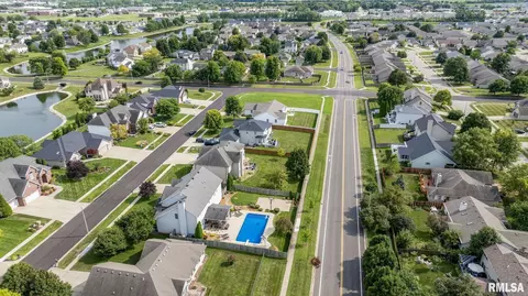 View/Area - 2721 Dickens Dr, Springfield, IL 62711 photo 8 of 11