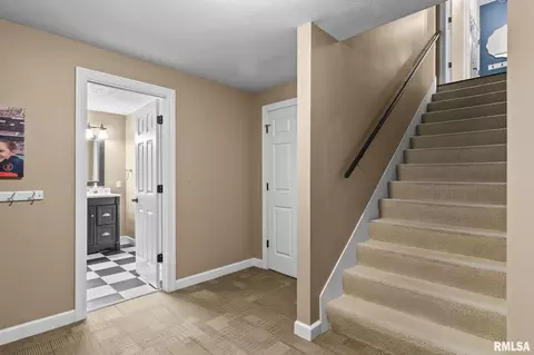 Entry Way - 2721 Dickens Dr, Springfield, IL 62711 photo 7 of 7