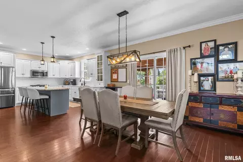 Dining - 2721 Dickens Dr, Springfield, IL 62711 photo 1 of 3
