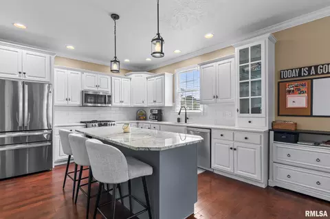 Kitchen - 2721 Dickens Dr, Springfield, IL 62711 photo 2 of 4