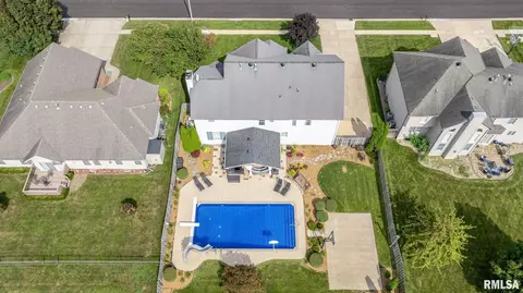 View/Area - 2721 Dickens Dr, Springfield, IL 62711 photo 10 of 11