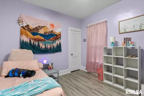 Bedroom - 1709 S College St, Springfield, IL 62704 photo 6 of 6