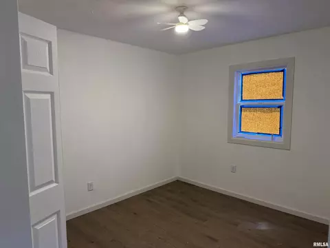 Bedroom - 420 S 16th St, Springfield, IL 62703 photo 1 of 3