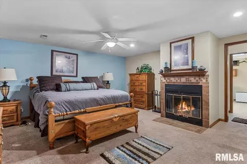 Bedroom - 108 Astoria Rd, Springfield, IL 62704 photo 2 of 6