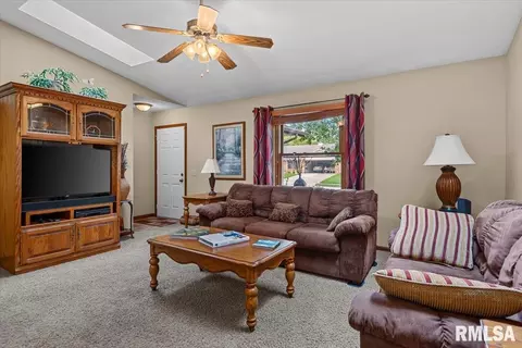 Living - 108 Astoria Rd, Springfield, IL 62704 photo 1 of 4