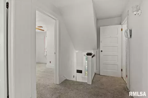 Entry Way - 2620 S 9th St, Springfield, IL 62703 photo 3 of 3
