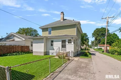 Exterior - 2620 S 9th St, Springfield, IL 62703 photo 9 of 10