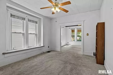 Living - 2620 S 9th St, Springfield, IL 62703 photo 6 of 6