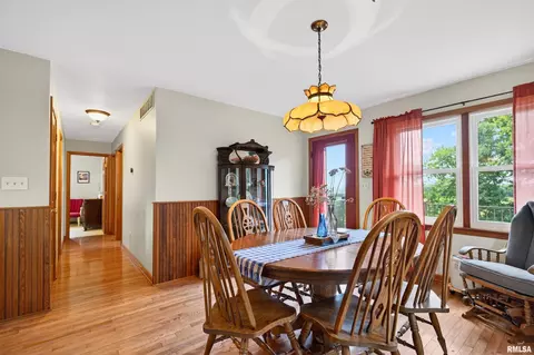 Dining - 1885 Central Point Rd, Cantrall, IL 62625 photo 2 of 2