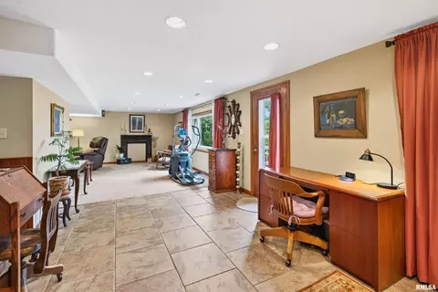 Entry Way - 1885 Central Point Rd, Cantrall, IL 62625 photo 3 of 3