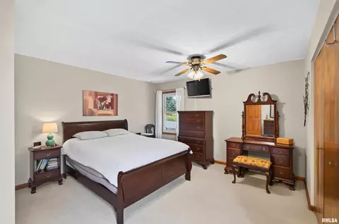 Bedroom - 1885 Central Point Rd, Cantrall, IL 62625 photo 1 of 6