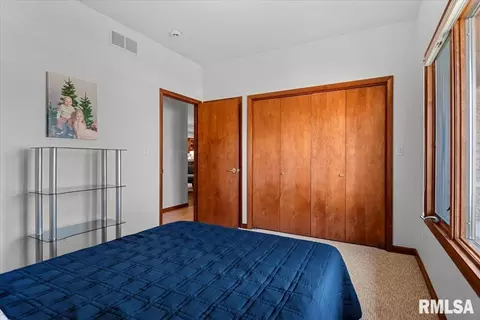Bedroom - 6708 Phlox Dr, Springfield, IL 62712 photo 4 of 6