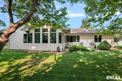 Exterior - 6708 Phlox Dr, Springfield, IL 62712 photo 5 of 7