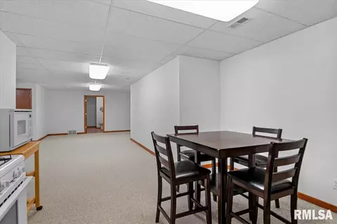 Dining - 6708 Phlox Dr, Springfield, IL 62712 photo 3 of 3