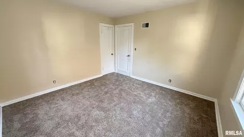 Bedroom - 2104 S Whittier Ave, Springfield, IL 62704 photo 4 of 4