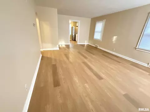 Living - 2104 S Whittier Ave, Springfield, IL 62704 photo 6 of 6