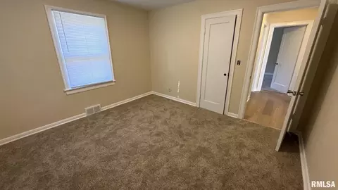 Bedroom - 2104 S Whittier Ave, Springfield, IL 62704 photo 2 of 4
