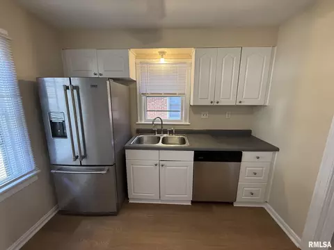 Kitchen - 2104 S Whittier Ave, Springfield, IL 62704 photo 1 of 4