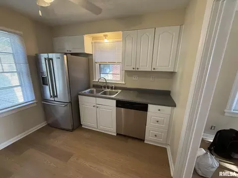 Kitchen - 2104 S Whittier Ave, Springfield, IL 62704 photo 2 of 4