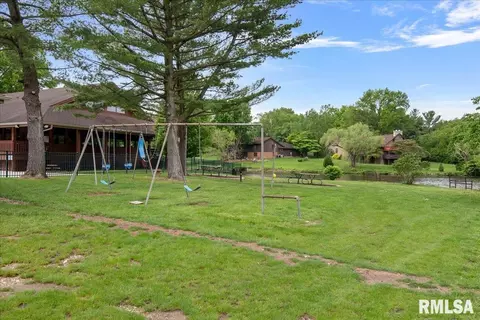 Exterior - 28 Trailridge Ln, Springfield, IL 62702 photo 6 of 6