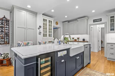 Kitchen - 1910 Wiggins Ave, Springfield, IL 62704 photo 5 of 6