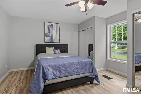 Bedroom - 2004 S Pasfield St, Springfield, IL 62704 photo 1 of 4