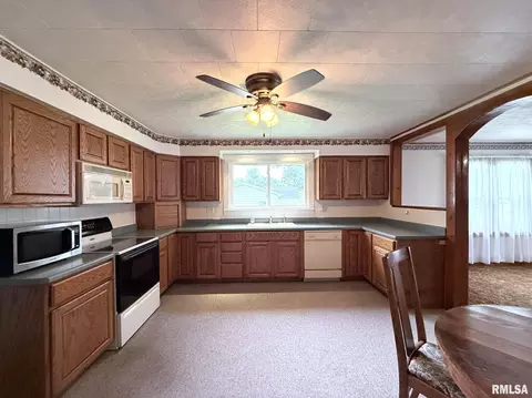 Kitchen - 107 W Hunter St, Abingdon, IL 61410 photo 1 of 1