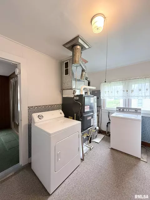 Other - 107 W Hunter St, Abingdon, IL 61410 photo 9 of 13