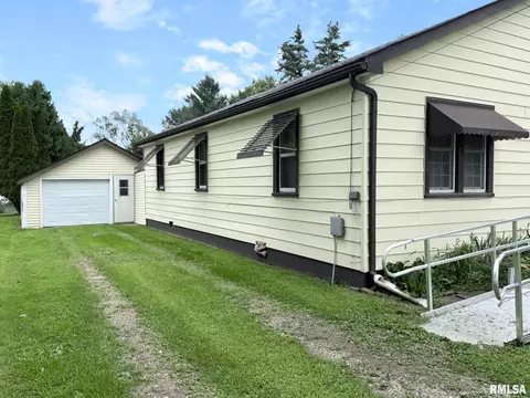 Other - 107 W Hunter St, Abingdon, IL 61410 photo 3 of 13