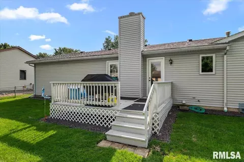 Exterior - 3313 Branchwood Dr, Springfield, IL 62704 photo 4 of 5