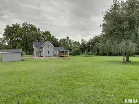 Exterior - 210 E High St, Kinderhook, IL 62345 photo 8 of 10